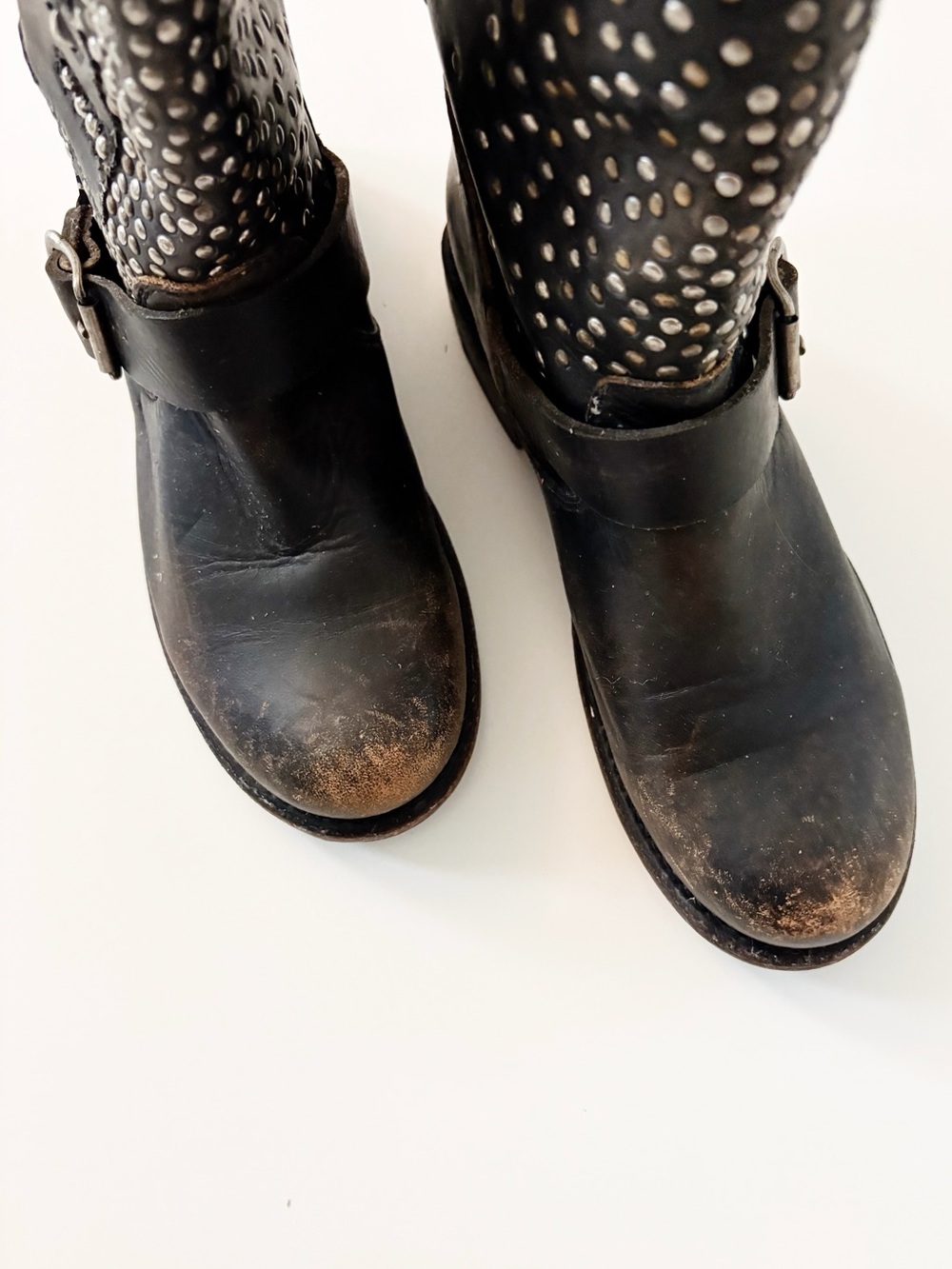 FRYE Jenna Distressed Skull Studded Leather Moto Boots with Buckle Size 6.5 - Picture 5 of 9